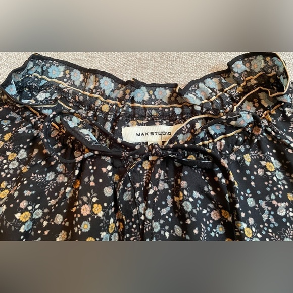 Max Studio Ditzy Floral Prairie Western Tiered Skirt RuffleNeck Shoulder Detail - Picture 9 of 12